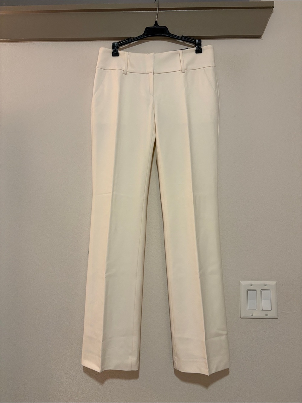 Ann Taylor Modern Fit Trouser Leg Pants in Winter White SZ 2 NWT